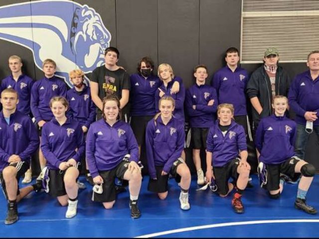 Nine Elmira Wrestlers to Compete at State